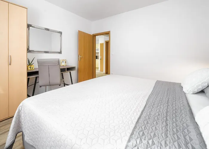 Apartments Vesna Vodice